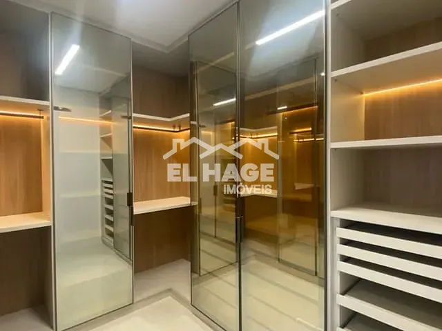Casa com 458m² 4 quartos e 6 banheiros, à venda, no bairro Jardim Itália em Cuiabá