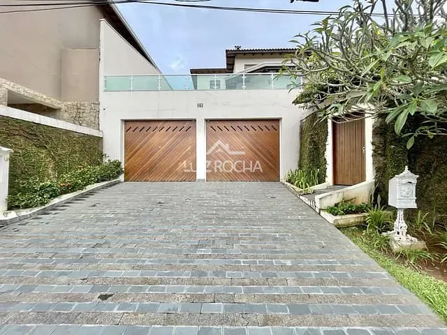 Casa com 479m² 4 quartos e 5 banheiros, à venda, no bairro CONDOMINIO TERRAS DO MADEIRA em Carapicuíba