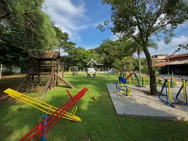 Casa com 479m² 4 quartos e 5 banheiros, à venda, no bairro CONDOMINIO TERRAS DO MADEIRA em Carapicuíba