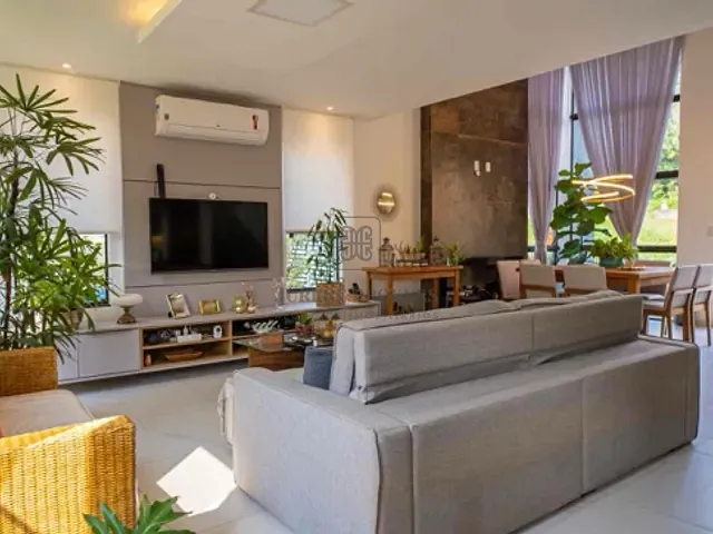 Casa com 500m² 4 quartos e 5 banheiros, à venda, no bairro Cachoeira do Bom Jesus em Florianópolis