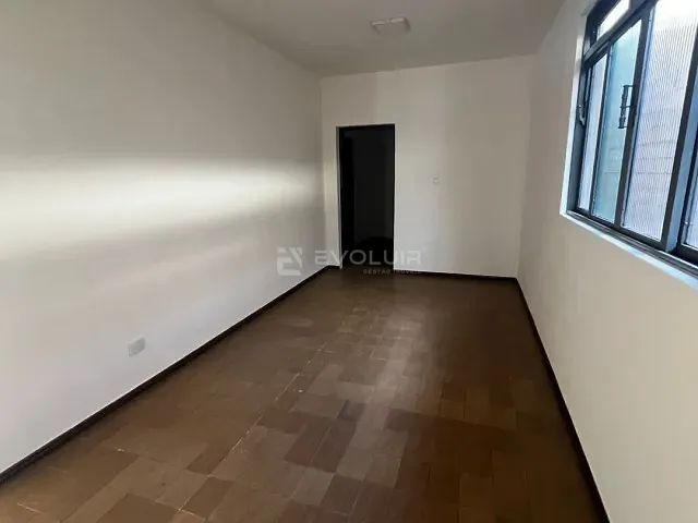Casa à venda, no bairro Setor Bueno em Goiânia