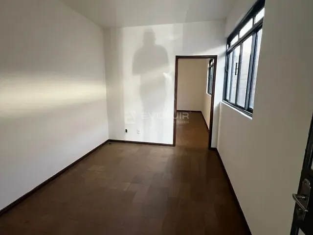 Casa à venda, no bairro Setor Bueno em Goiânia