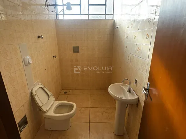 Casa à venda, no bairro Setor Bueno em Goiânia