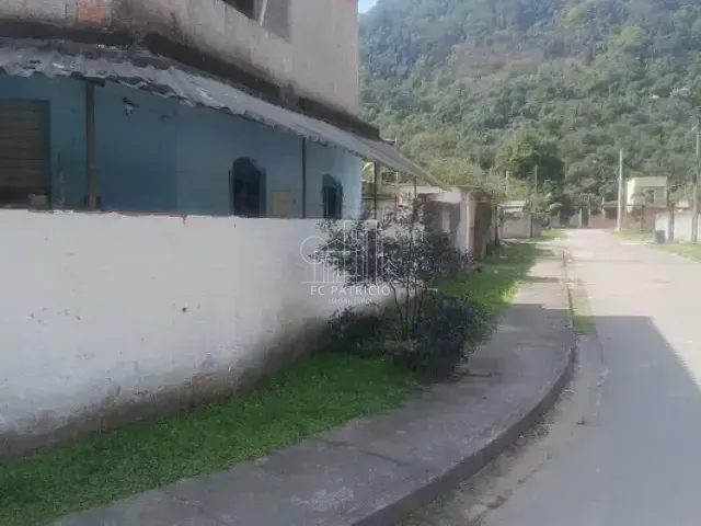 Casa com 100m², à venda, no bairro Cidade Jardim Guapimirim em Guapimirim