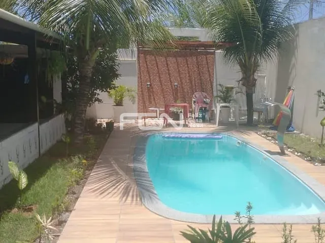 Casa com 180m² 2 quartos e 2 banheiros, à venda, no bairro Arembepe em Camaçari