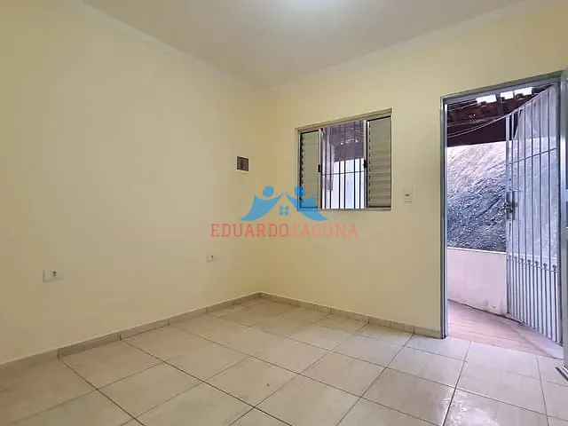 Casa 1 quarto e 1 banheiro, para alugar, no bairro Brasilândia em São Paulo