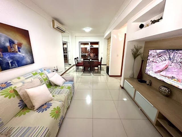 Casa com 180m² 3 quartos e 3 banheiros, à venda, no bairro Colina de Laranjeiras em Serra