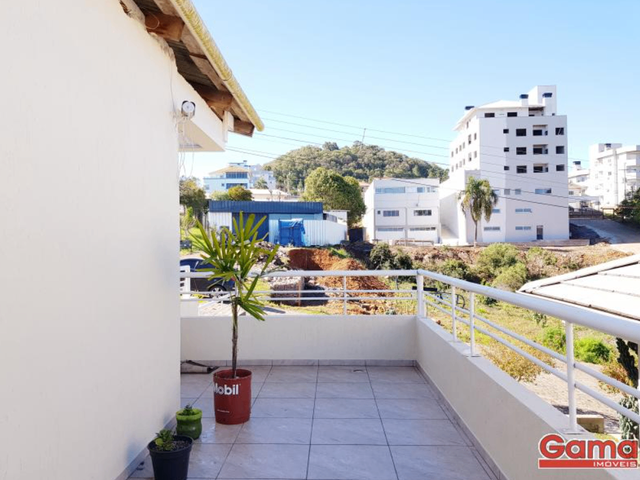 Casa com 290m² 3 quartos e 3 banheiros, à venda, no bairro Lot. Carnevalli em Nova Prata