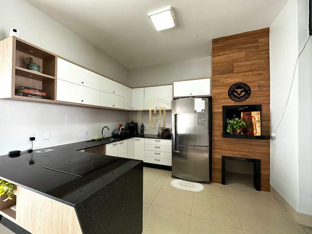 Casa com 600m² 4 quartos e 3 banheiros, à venda, no bairro Residencial Flamboyant em Nova Mutum