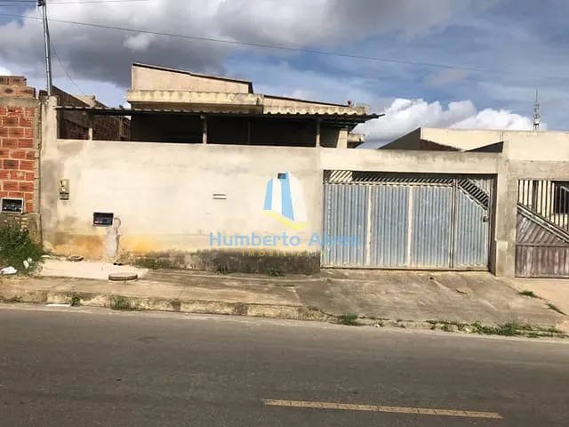Casa com 250m² 2 quartos e 1 banheiro, à venda, no bairro Zabelê em Vitória da Conquista