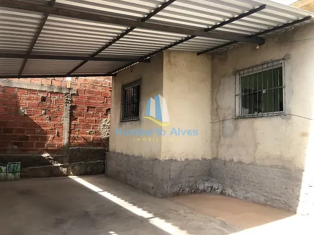 Casa com 250m² 2 quartos e 1 banheiro, à venda, no bairro Zabelê em Vitória da Conquista