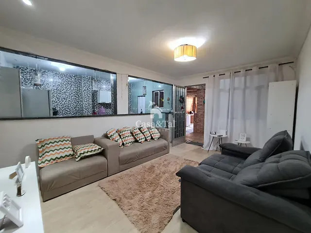 Casa com 175m² 5 quartos e 6 banheiros, à venda, no bairro Vila Rosali em São João de Meriti