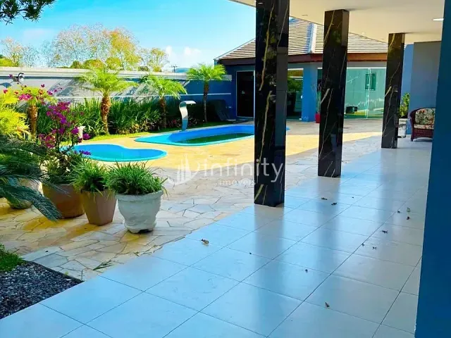Casa com 615m² 4 quartos e 3 banheiros, à venda, no bairro Centro em Campo do Tenente