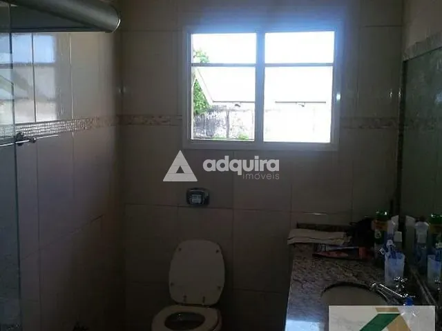 Casa com 756m² 4 quartos e 1 banheiro, à venda, no bairro Jardim Carvalho em Ponta Grossa