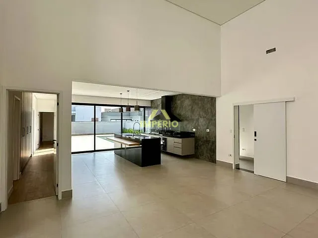 Casa com 460m² 3 quartos e 4 banheiros, à venda, no bairro Portal dos Bandeirantes Salto em Salto