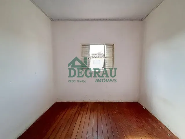 Casa com 264m² 3 quartos e 1 banheiro, à venda, no bairro Vila Santana em Itapeva