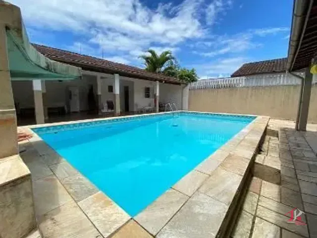 Casa 4 quartos e 4 banheiros, à venda, no bairro Cibratel II em Itanhaém