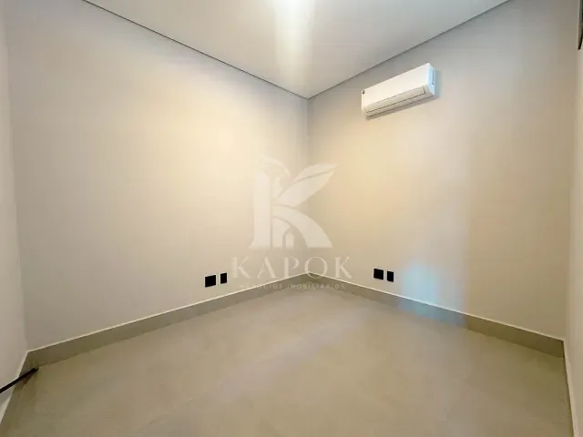 Casa com 300m² 3 quartos e 5 banheiros, à venda, no bairro Parque Brasil 500 em Paulínia