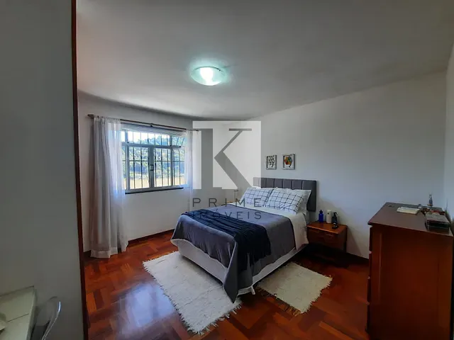Casa 3 quartos e 4 banheiros, à venda, no bairro Vale do Paraíso em Teresópolis