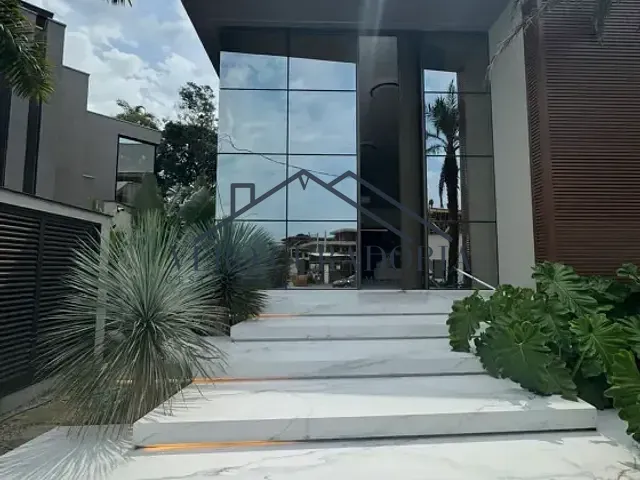 Casa com 626m² 6 quartos e 9 banheiros, à venda, no bairro Riviera em Bertioga