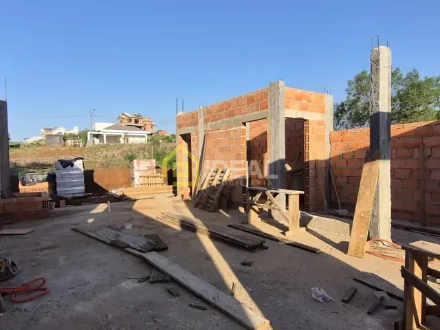 Casa 3 quartos e 3 banheiros, à venda, no bairro São Cristóvão em Concórdia