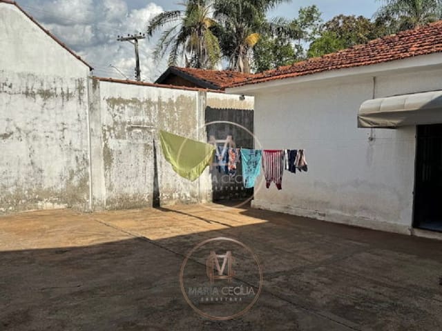 Casa 3 quartos e 2 banheiros, à venda, no bairro Vila Joinville (Vila Xavier) em Araraquara