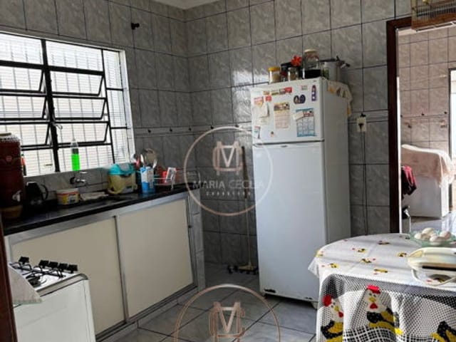 Casa 3 quartos e 2 banheiros, à venda, no bairro Vila Joinville (Vila Xavier) em Araraquara