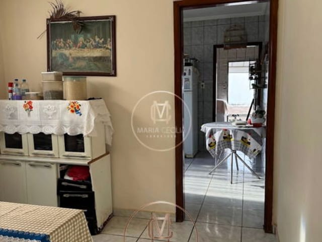 Casa 3 quartos e 2 banheiros, à venda, no bairro Vila Joinville (Vila Xavier) em Araraquara