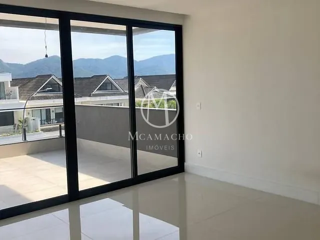 Casa com 263m² 4 quartos e 6 banheiros, à venda, no bairro Vargem Grande em Estrada Vereador Alceu de Carvalho