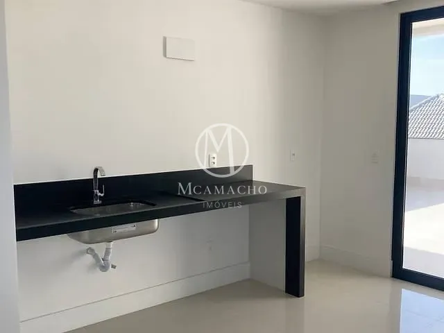 Casa com 263m² 4 quartos e 6 banheiros, à venda, no bairro Vargem Grande em Estrada Vereador Alceu de Carvalho