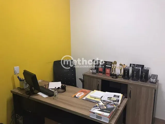 Casa com 452m² 1 quarto e 3 banheiros, à venda, no bairro Cambuí em Campinas