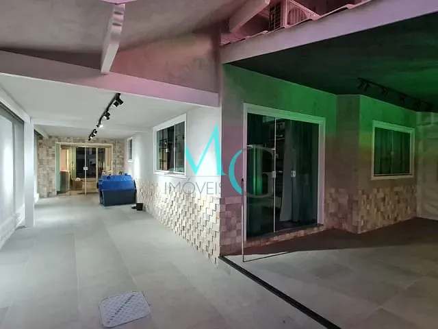 Casa com 390m² 3 quartos e 4 banheiros, à venda, no bairro Campo Grande em Rio de Janeiro