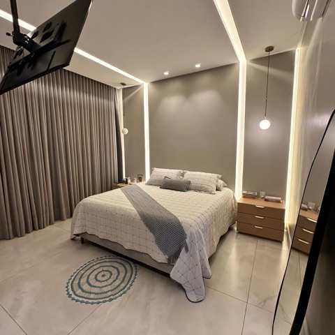 Casa com 600m² 3 quartos e 4 banheiros, à venda, no bairro Condomínio do Lago  em Goiânia