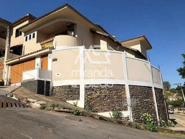 Casa com 400m² 4 quartos e 3 banheiros, à venda, no bairro Coronel Borges em Cachoeiro De Itapemirim
