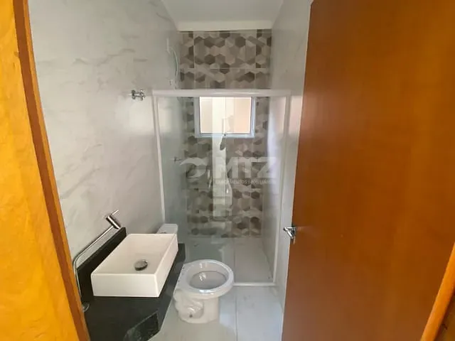 Casa com 125m² 2 quartos e 2 banheiros, à venda, no bairro Central Parque (Livia) em Botucatu