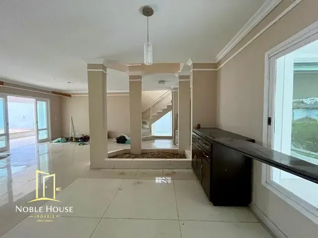 Casa 3 quartos e 5 banheiros, à venda, no bairro Villaggio Capríccio em Louveira