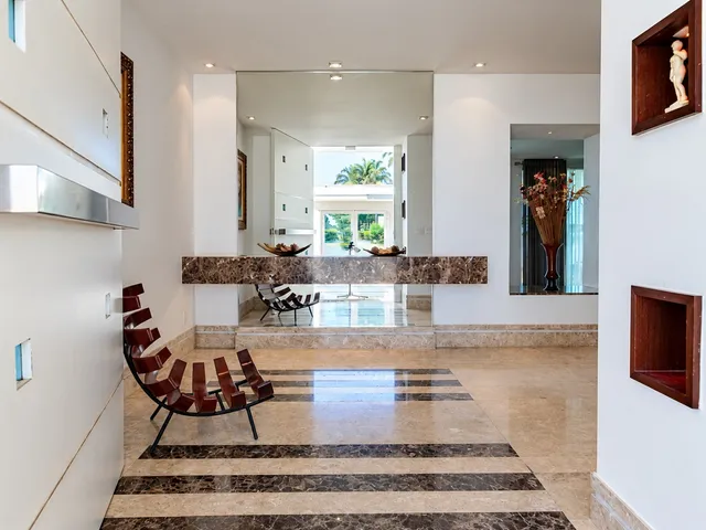 Casa 4 quartos e 6 banheiros, à venda, no bairro Setor de Habitações Individuais Norte em Brasília