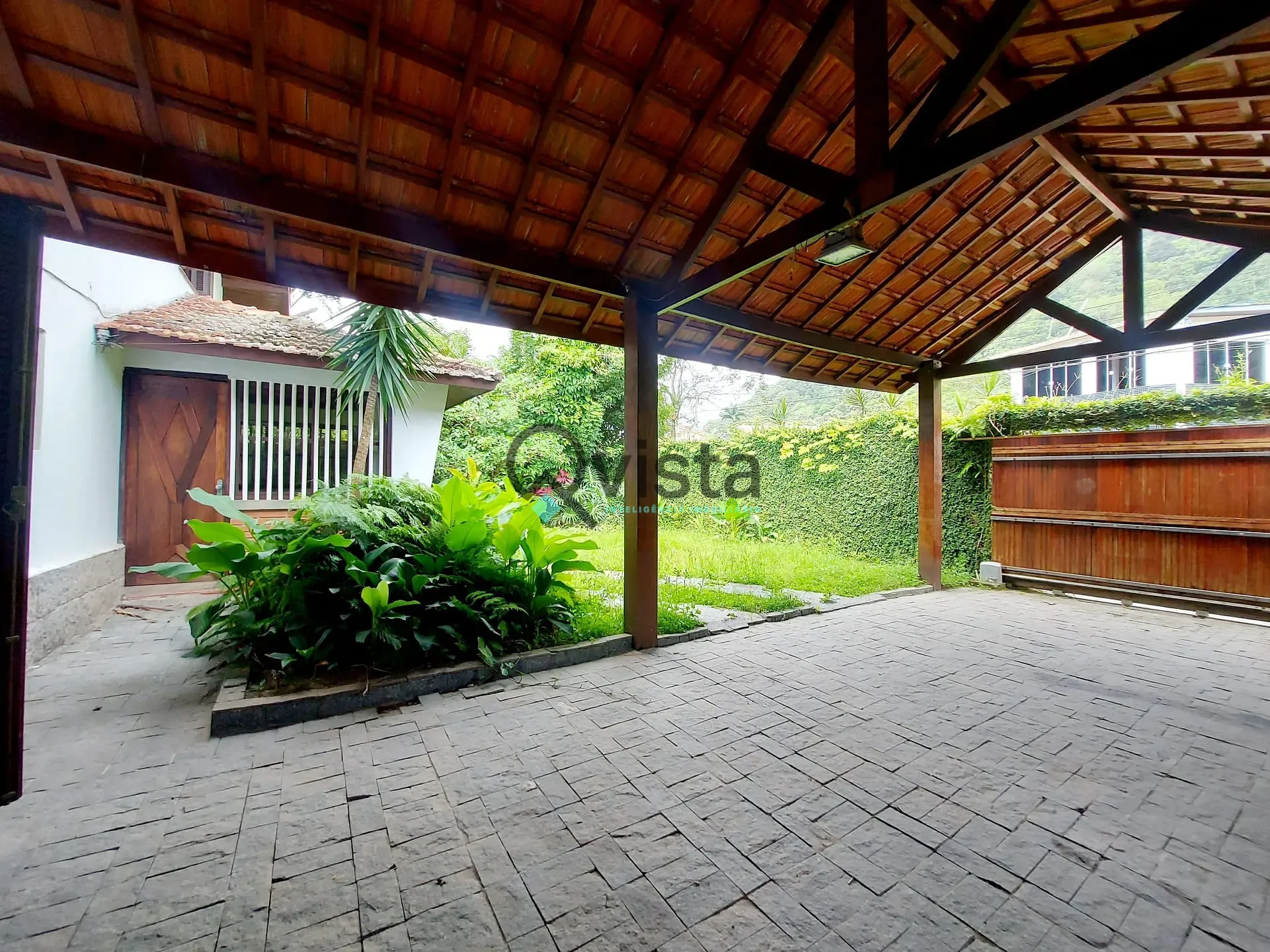 Casa, 4 quartos, 190 m² - Foto 1