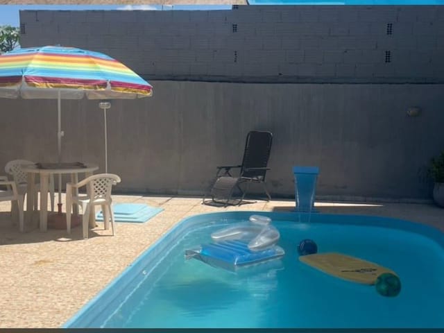 Casa 4 quartos e 3 banheiros, à venda, no bairro Maria Turri em Rio das Ostras