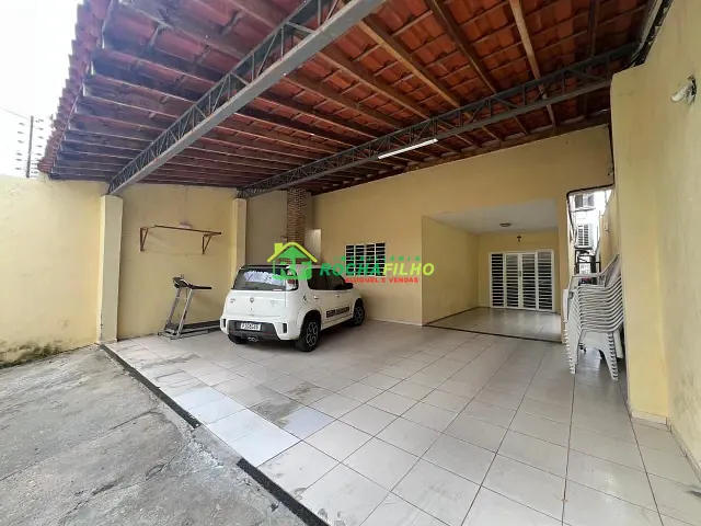 Casa com 256m² 6 quartos e 6 banheiros, à venda, no bairro Monte Castelo em Teresina