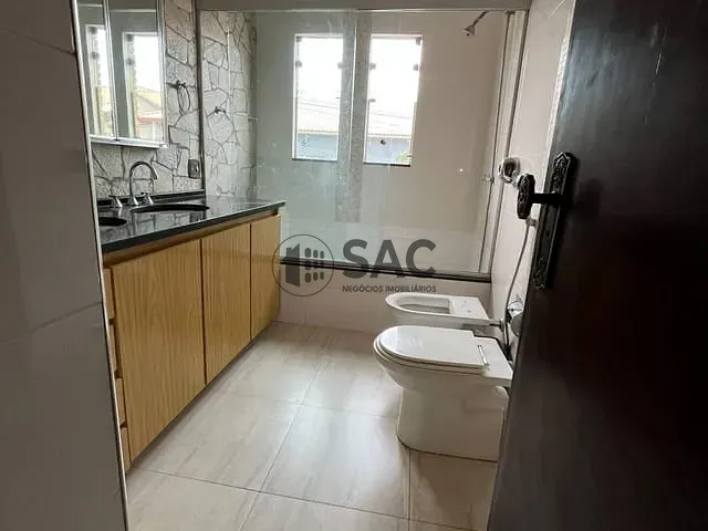 Casa 5 quartos e 4 banheiros, para alugar, no bairro Jardim Santa Rosália em Sorocaba