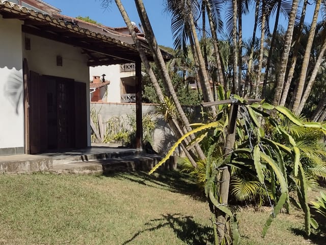 Casa com 890m² 3 quartos e 1 banheiro, à venda, no bairro Samambaia em Petrópolis