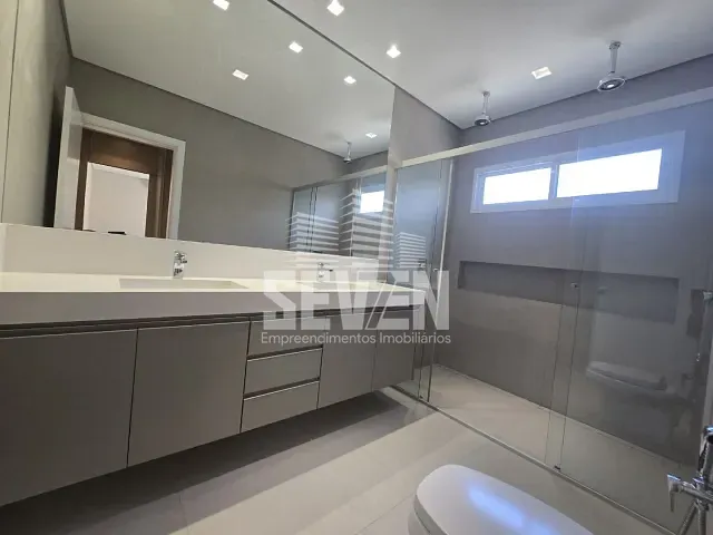 Casa com 250m² 3 quartos e 5 banheiros, à venda, no bairro Vila Aviação em Bauru