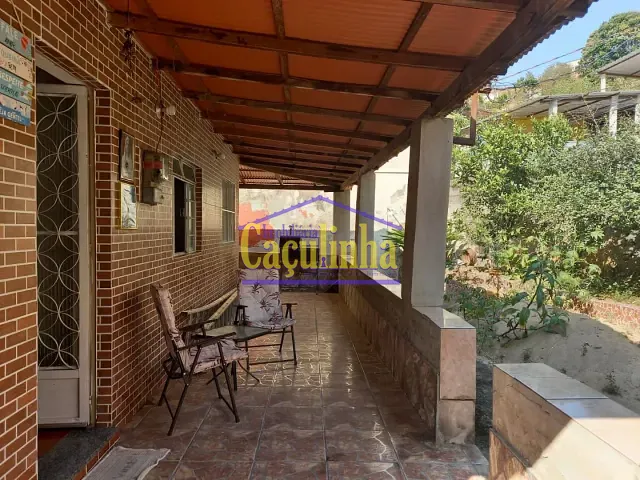 Casa com 1m² 3 quartos e 1 banheiro, à venda, no bairro Nossa Senhora de Santana em Barra do Piraí
