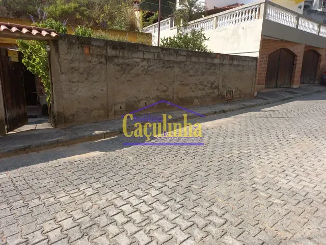 Casa com 1m² 3 quartos e 1 banheiro, à venda, no bairro Nossa Senhora de Santana em Barra do Piraí