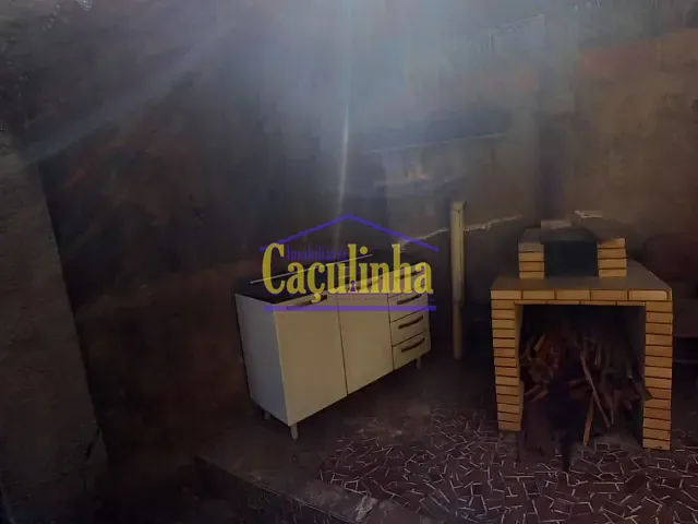 Casa com 1m² 3 quartos e 1 banheiro, à venda, no bairro Nossa Senhora de Santana em Barra do Piraí