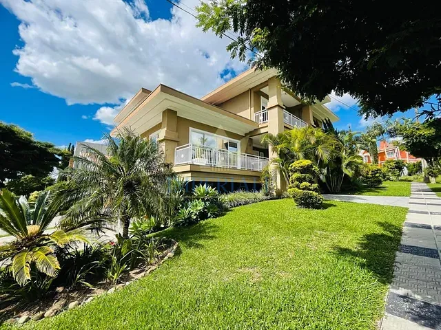 Casa com 1600m² 5 quartos e 2 banheiros, à venda, no bairro Orfãs em Ponta Grossa