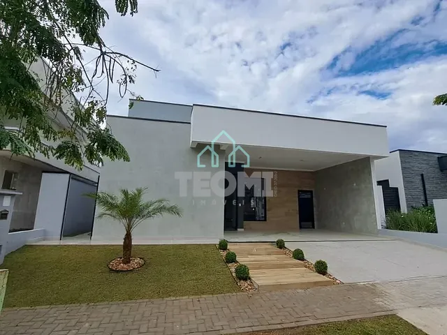 Casa com 300m² 3 quartos e 4 banheiros, à venda, no bairro Piracangaguá em Taubaté