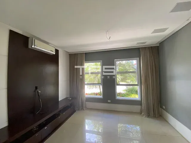 Casa com 400m² 4 quartos e 5 banheiros, à venda ou para alugar, no bairro Jardim das Nações em Taubaté