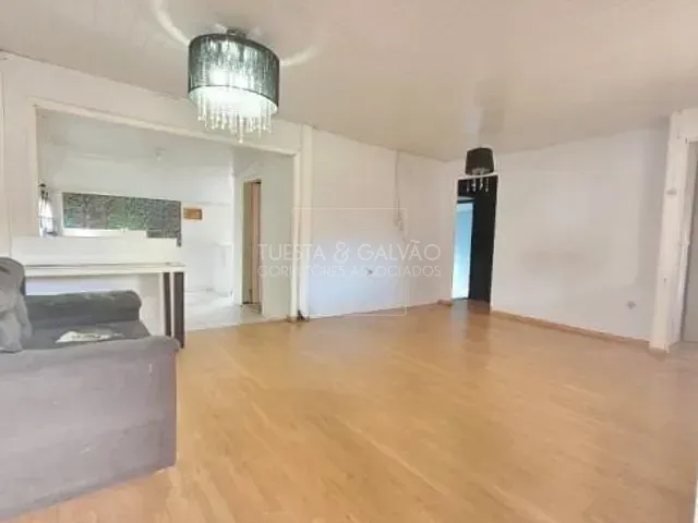 Casa com 1m², à venda, no bairro Portão em Curitiba